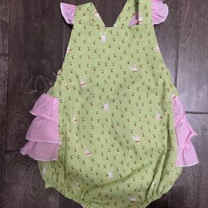 3T Ricrac & Ruffles green and pink bunny 🐰 & carrots 🥕 Easter bubble